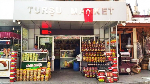 Turşu Market şalgam sezonunu açtı