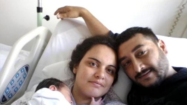 Beyin Anevrizması Geçiren Hamile, Bebeğiyle Birlikte Kurtarıldı