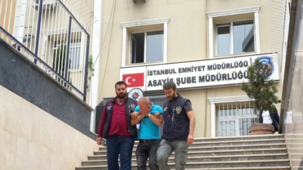 Kendini Savcı Olarak Tanıtan Dolandırıcı 25 Bin Lira Gasp Etti