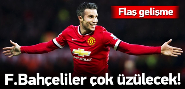 Benitez'den Van Persie'ye kanca!