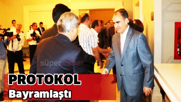 Isparta'da Protokol Bayramlaştı