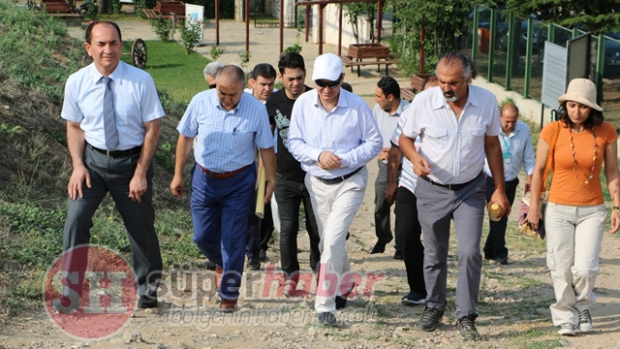 ​VALİ ÖZKAN ANTİK KENTTE İNCELEMELERDE BULUNDU