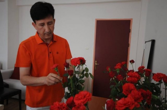 HAYAT İKSİRİYLE ÇİÇEKLERİN ÖMRÜ UZUYOR