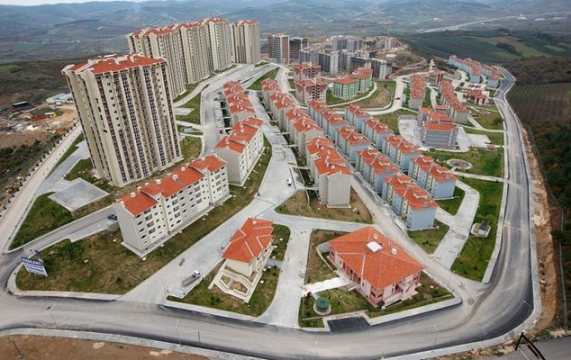 EMEKLİLERDE “TOKİ” HEYECANI