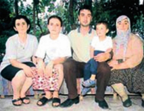 Orada kimse var mı? Sesimi duyan var mı?