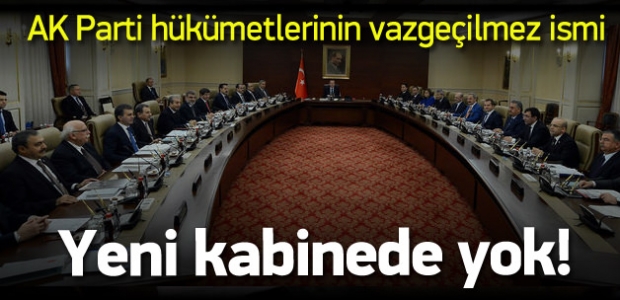 AK Parti hükümetlerinin değişmez bakanı gitti!