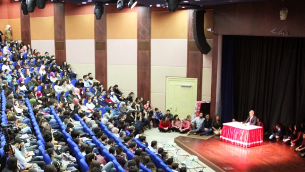 “Atatürk’ü Anlamak” Konulu Konferans Gerçekleşti