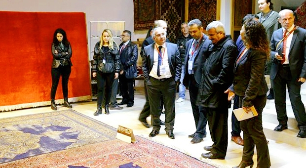 ORTADA ÇOK BÜYÜK BİR SANAT VAR