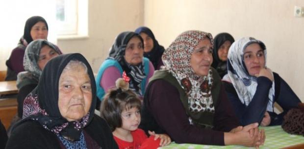 ISPARTALI KADIN ÇİFTÇİLER  TARIMSAL YENİLİKLERLE BULUŞUYOR