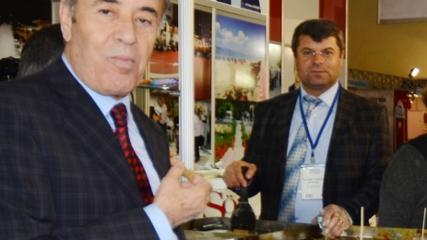 Burdur Belediyesinden ''Ağız Tadı'' Ceviz Ezmesi