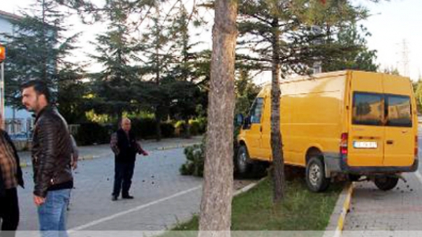 Isparta'da Kedi Trafik Kazasına Sebep Oldu