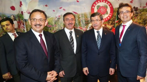 Başbakan Davutoğlu Isparta Gül Ürünleri Standında