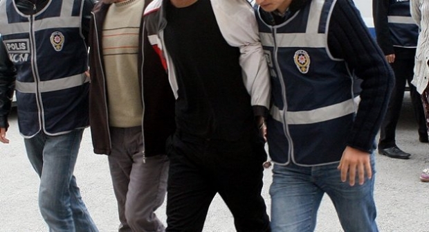 Isparta'da Uyuşturucu Madde Satıcıları Yakalandı