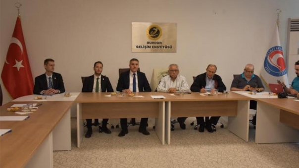 İŞ ADAMI OKULU’NDA İLK DERS