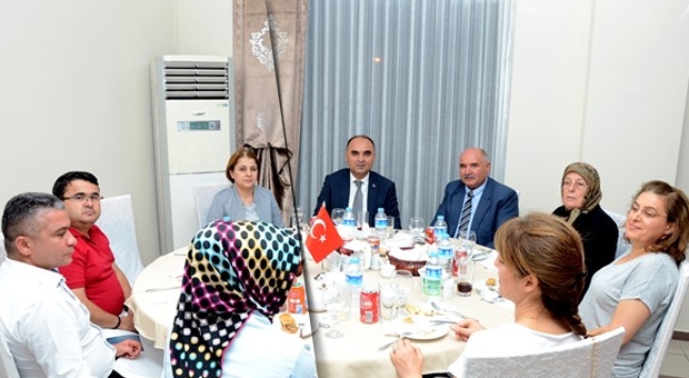 ŞEHİT VE GAZİ AİLELERİ İÇİN İFTAR YEMEĞİ DÜZENLENDİ