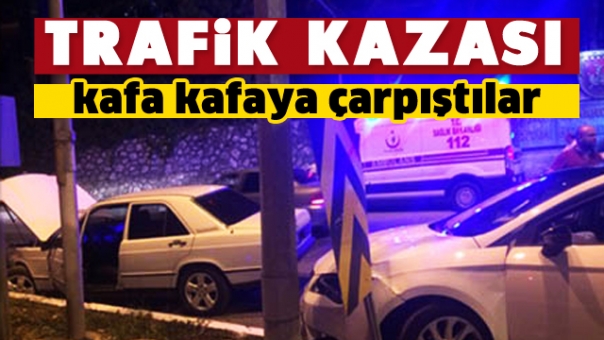 Isparta'da Trafik Kazası! Kafa Kafaya Çarpıştılar
