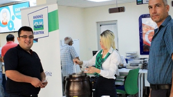 CLK Akdeniz Elektrik'ten  müşterilerine 'aşure' ikramı