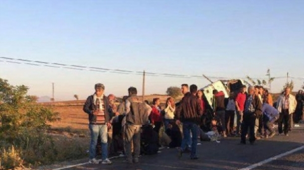 Öğrenci Servisi Devrildi: 24 Yaralı
