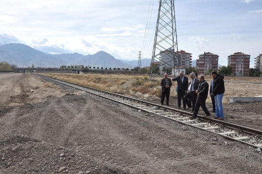 Başkan Günaydın 281 Caddedeki çalışmaları yerinde inceledi
