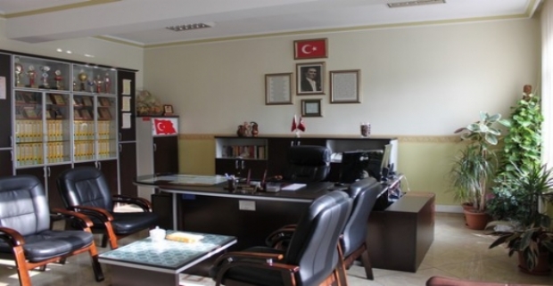 İŞTE OKULLARINDA KALAN MÜDÜRLER
