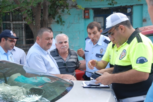 YARGITAY HAKİMLERİNE OTOMOBİL ÇARPTI