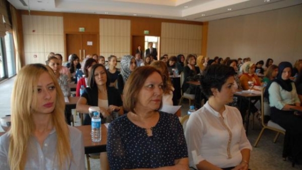 Sendikal Mücadeleye Kadın Eli Değmeli