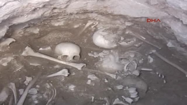 Yalvaç Antik Kentteki Toplu Mezarların Sırrı Araştırılıyor