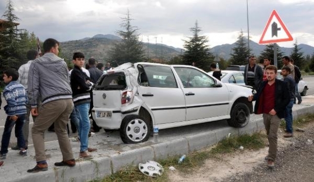 Isparta da Kaza: 7 Yaralı