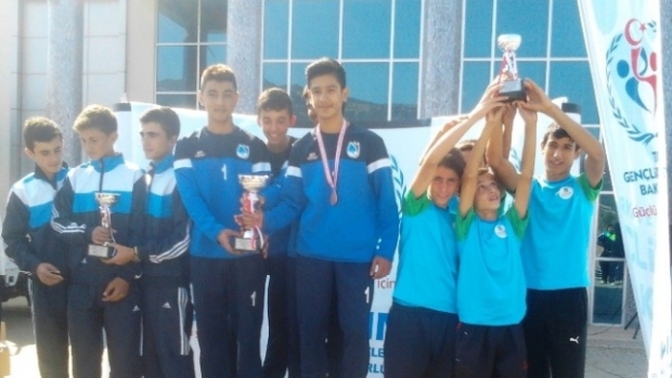 Yunusemre Belediyespor dan Atletizmde Büyük Başarı