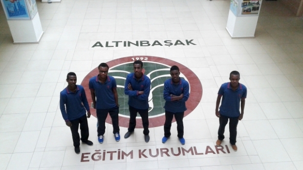 Afrikalı Öğrenciler: Kimse Yok mu Hayallerimizi Gerçekleştirdi