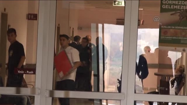 Polisleri Taşıyan Midibüsün Devrilmesi
