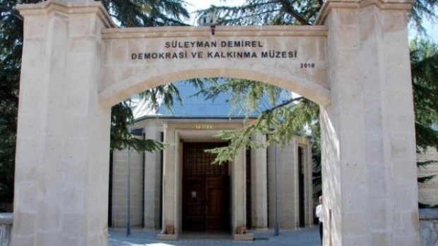 Demirel Demokrasi ve Kalkınma Müzesi Yarın Açılıyor