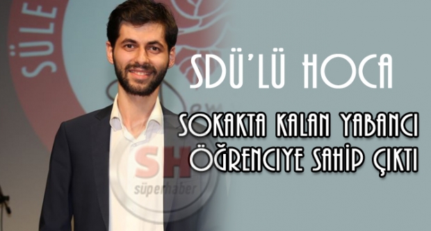 Sokakta Kalan Yabancı Öğrenciye Hocası Sahip Çıktı