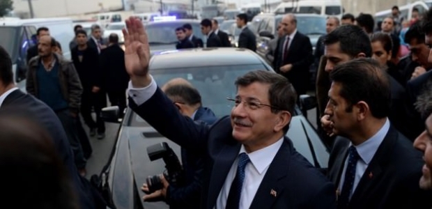 AK Parti tabanı yüzde 88 'Davutoğlu' dedi