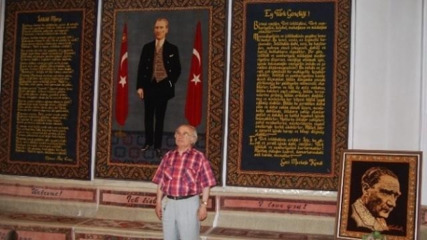 Halı Portre Sanatçısı Aksakal Vefat Etti