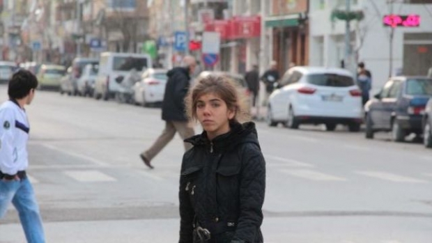 Genç Kızın Dramı Yürekleri Burktu