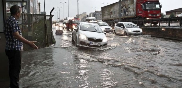 Meteoroloji'den kuvvetli yağış ve fırtına uyarısı