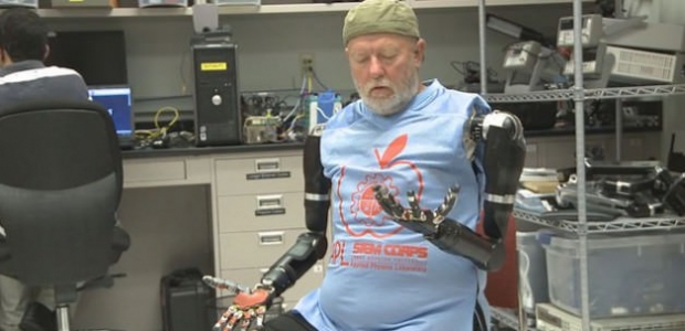 Robocop gerçek oldu: Beynin yönettiği protez!