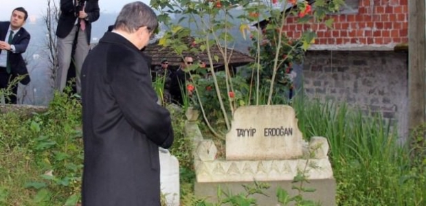 Erdoğan'ın dedesinin mezarına ziyaret