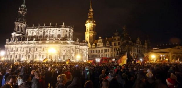 Almanya'da İslam karşıtı gösteriler büyüyor!