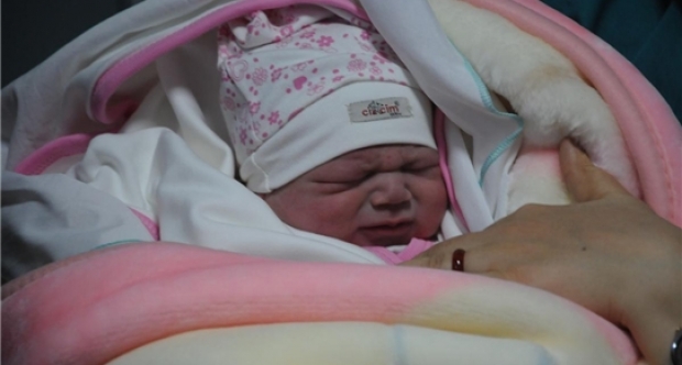 Isparta'da Yeni Yılın İlk Bebeği Dünyaya Geldi
