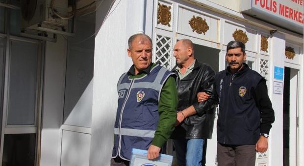 ABD VATANDAŞI, BONZAİ SATTIĞI GEREKÇESİYLE GÖZALTINA ALINDI