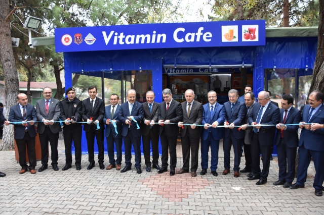 Vitamin Cafe, Akdeniz Üniversitesi Kampüsünde açıldı   