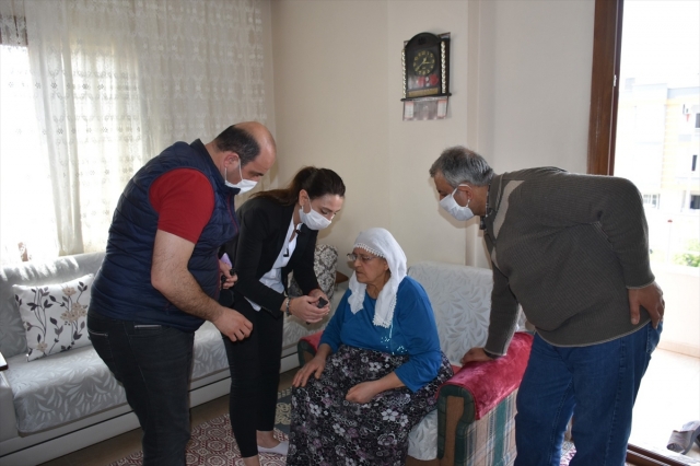 Mersin'de yardıma muhtaç vatandaşlar için akıllı bileklik uygulaması