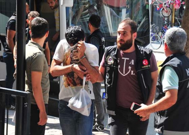  Adana merkezli 2 ildeki uyuşturucu operasyonu