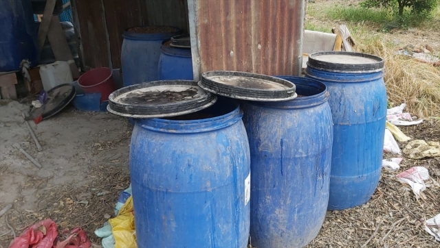 Adana'da 1200 litre sahte içki ele geçirildi