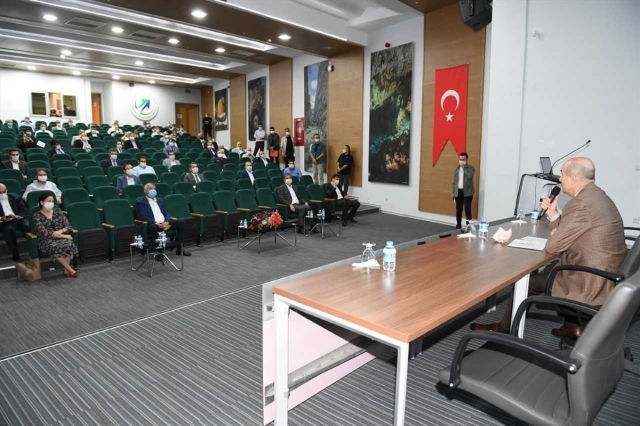 Adana'da cemaatla namaz kılınacak camilerde yapılacak çalışmalar belirlendi