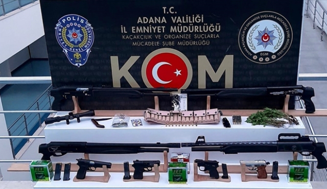 Adana'da çok sayıda silah ele geçirildi: 10 gözaltı