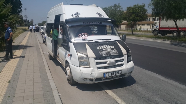 Adana'da minibüse fazladan 21 yolcu alan ehliyetsiz sürücüye 44 bin 452 lira ceza