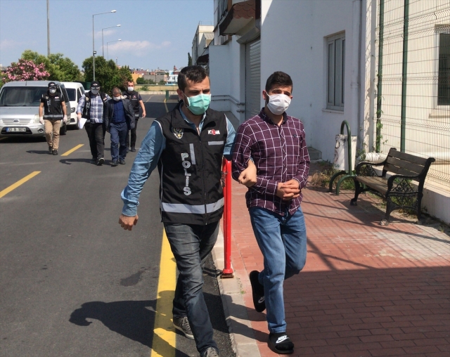 Adana'da silah kaçakçılığı operasyonu: 3 gözaltı